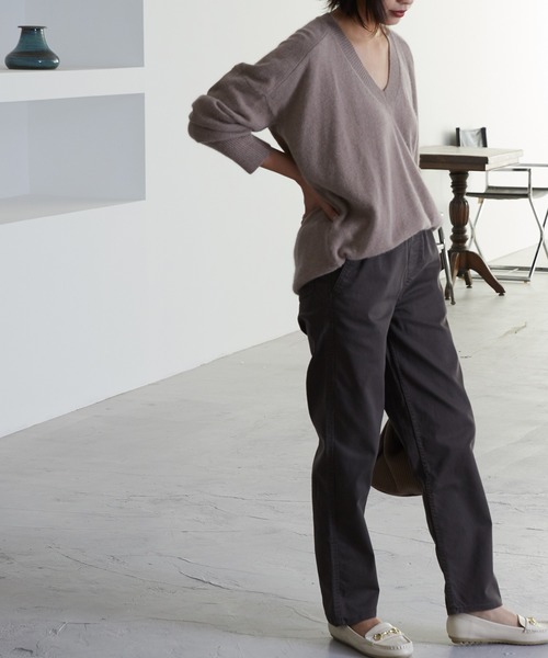 OMNES（オムネス）の「テーパードストレッチイージーパンツ 10分丈（その他パンツ・レディース・ホワイト/ブラック/ベージュ/ネイビー/グレー/オリーブ/ブルーグレー/キャメル/チャコール/カーキ・SMALL/MEDIUM）」の21枚目の写真