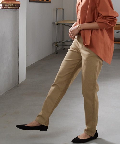 OMNES（オムネス）の「テーパードストレッチイージーパンツ 10分丈（その他パンツ・レディース・ホワイト/ブラック/ベージュ/ネイビー/グレー/オリーブ/ブルーグレー/キャメル/チャコール/カーキ・SMALL/MEDIUM）」の16枚目の写真