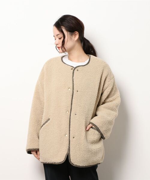 210nouve(トゥージュヌーブ)の「キルト×ボアリバーシブルジャケット(ノーカラージャケット・レディース・アイボリー/ライトカーキ/ベージュ/ブラック・FREE)」の8枚目の写真