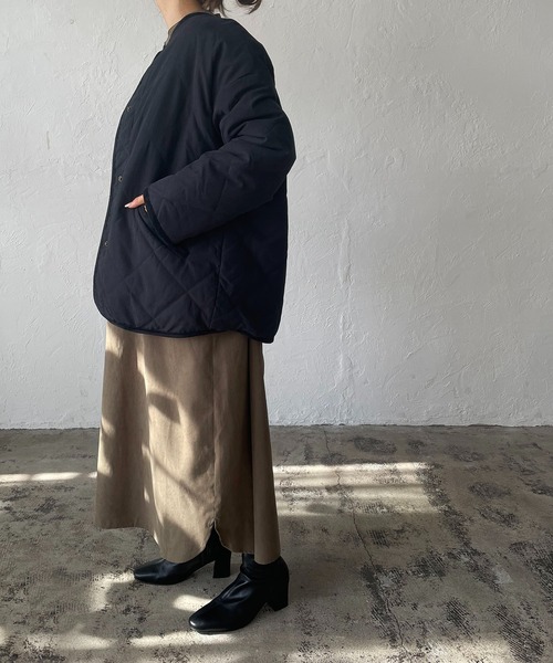 210nouve(トゥージュヌーブ)の「キルト×ボアリバーシブルジャケット(ノーカラージャケット・レディース・アイボリー/ライトカーキ/ベージュ/ブラック・FREE)」の11枚目の写真