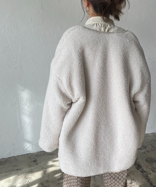 210nouve(トゥージュヌーブ)の「キルト×ボアリバーシブルジャケット(ノーカラージャケット・レディース・アイボリー/ライトカーキ/ベージュ/ブラック・FREE)」の16枚目の写真