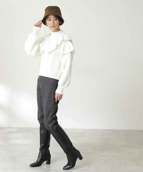 N.（N. Natural Beauty Basic）（エヌエヌナチュラルビューティーベーシック）の「◆フリル付ケーブルニット（ニット/セーター・レディース・レッド/オフホワイト/ライトブルーグレー・MEDIUM）」の4枚目の写真