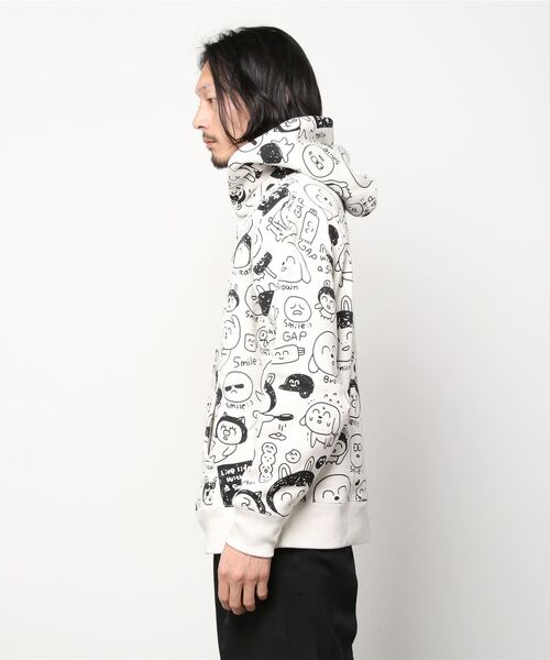 GAP（ギャップ）の「HOZO 総柄プリントパーカー（パーカー・メンズ・ホワイト・S/M/L/XL/XS/XXS）」の2枚目の写真