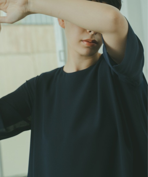 WHYTO.（ホワイト）の「「WHYTO. / ホワイト」シアースリーブタックドレス"Sheer Sleeve Tuck Dress"（ワンピース・レディース・ブラック/グレイッシュベージュ/ネイビー・38/36）」の7枚目の写真