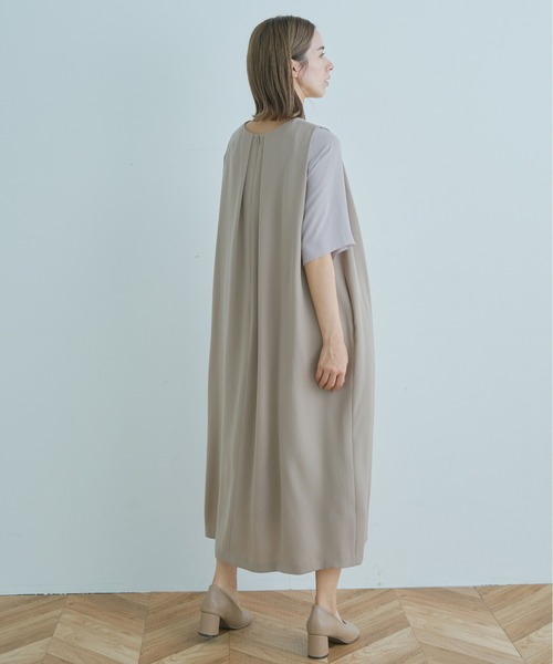 WHYTO.（ホワイト）の「「WHYTO. / ホワイト」シアースリーブタックドレス"Sheer Sleeve Tuck Dress"（ワンピース・レディース・ブラック/グレイッシュベージュ/ネイビー・38/36）」の10枚目の写真