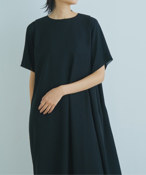 WHYTO.（ホワイト）の「「WHYTO. / ホワイト」シアースリーブタックドレス"Sheer Sleeve Tuck Dress"（ワンピース・レディース・ブラック/グレイッシュベージュ/ネイビー・38/36）」の16枚目の写真