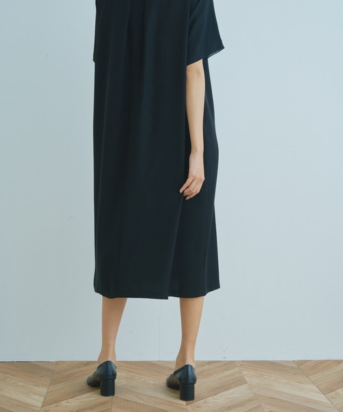 WHYTO.（ホワイト）の「「WHYTO. / ホワイト」シアースリーブタックドレス"Sheer Sleeve Tuck Dress"（ワンピース・レディース・ブラック/グレイッシュベージュ/ネイビー・38/36）」の19枚目の写真
