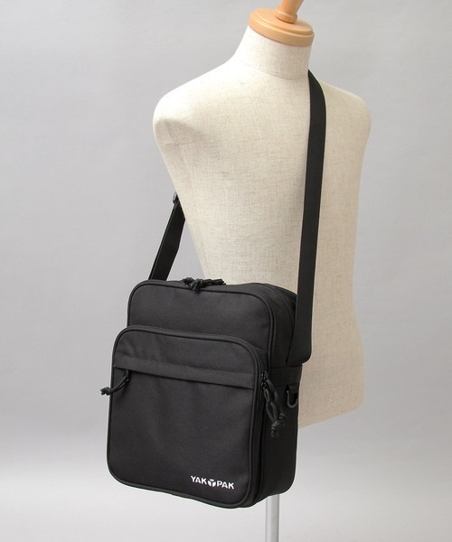 YAKPAK（ヤックパック）の「YAKPAK / ヤックパック / 撥水 600Dポリエステル / 縦型 ボックス ショルダーバッグ / white labela / ホワイトレーベル / BOX SHOULDER（ショルダーバッグ・メンズ・ブラック・FREE）」の8枚目の写真