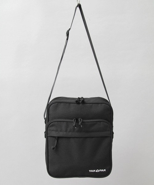 YAKPAK（ヤックパック）の「YAKPAK / ヤックパック / 撥水 600Dポリエステル / 縦型 ボックス ショルダーバッグ / white labela / ホワイトレーベル / BOX SHOULDER（ショルダーバッグ・メンズ・ブラック・FREE）」の2枚目の写真