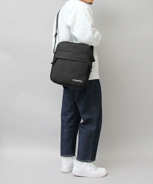 YAKPAK（ヤックパック）の「YAKPAK / ヤックパック / 撥水 600Dポリエステル / 縦型 ボックス ショルダーバッグ / white labela / ホワイトレーベル / BOX SHOULDER（ショルダーバッグ・メンズ・ブラック・FREE）」の19枚目の写真