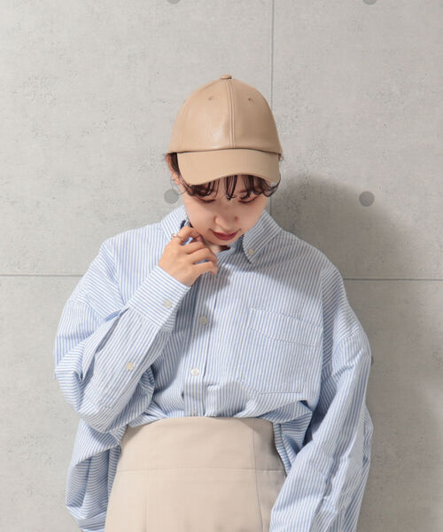 fredy emue(フレディエミュ)の「フェイクレザーCAP(キャップ・レディース・ブラック/ベージュ・FREE)」の10枚目の写真