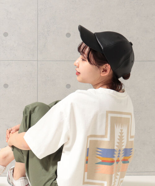 fredy emue(フレディエミュ)の「フェイクレザーCAP(キャップ・レディース・ブラック/ベージュ・FREE)」の18枚目の写真