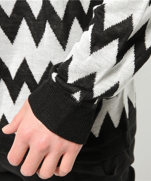 WEGO（ウィゴー）の「WEGO/ZIGZAGボーダーニット（ニット/セーター・メンズ・ホワイト/レッド・MEDIUM/LARGE）」の8枚目の写真