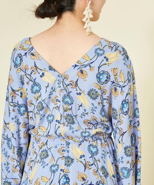 チャイハネ（チャイハネ）の「【チャイハネ】フラワープリントVネックワンピース（ワンピース・レディース・ホワイト/ブラック/グレー/ブルー・FREE）」の9枚目の写真