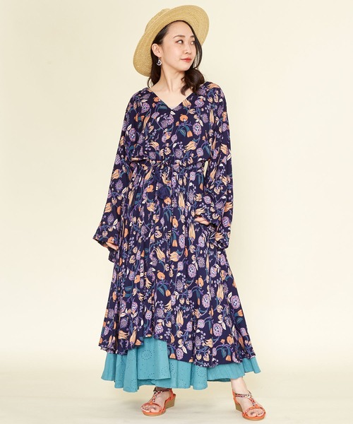 チャイハネ（チャイハネ）の「【チャイハネ】フラワープリントVネックワンピース（ワンピース・レディース・ホワイト/ブラック/グレー/ブルー・FREE）」の21枚目の写真