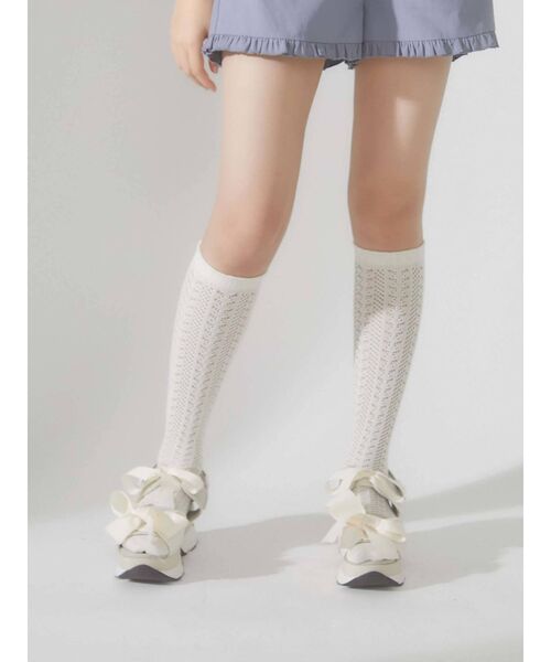 merry jenny（メリージェニー）の「リボンスニーカーサンダル（サンダル・レディース・アイボリー/ブラック・SMALL/MEDIUM/LARGE）」の6枚目の写真