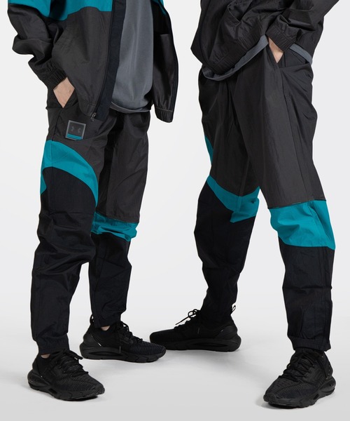 UNDER ARMOUR（アンダーアーマー）の「UA 21230 ウインド パンツ（トレーニング/メンズ）（その他パンツ・メンズ・カーキ/ブラック×グレー・S/M/L/XL/XXL/3XL）」の2枚目の写真