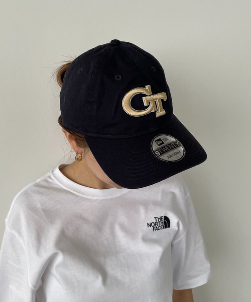 NEW ERA(ニューエラ)の「【NEW ERA】9TWENTYベースボールロゴキャップ(キャップ・レディース・ホワイト/チャコールグレー/ブラック/ネイビー/ブラック系その他/ブラック系その他2/ブラック系その他3/ブラック系その他4/パープル/ブラック系その他5/ブラック系その他7/ネイビー系2/レッド/ネイビー系1/ブラック系その他6/ブラック×グリーン/ブラック×レッド/グレー系その他/ダークグレー/ネイビー系3/ブラック×ゴールド/グレー系その他3/グレー系その他2/ネイビー系4/ライトブラック/ネイビー系5/ネイビー系6/エンジ/グリーン/ブラック×ベージュ/ネイビー系7/グレー系その他4・FREE)」の15枚目の写真