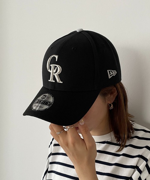 NEW ERA(ニューエラ)の「【NEW ERA】9TWENTYベースボールロゴキャップ(キャップ・レディース・ホワイト/チャコールグレー/ブラック/ネイビー/ブラック系その他/ブラック系その他2/ブラック系その他3/ブラック系その他4/パープル/ブラック系その他5/ブラック系その他7/ネイビー系2/レッド/ネイビー系1/ブラック系その他6/ブラック×グリーン/ブラック×レッド/グレー系その他/ダークグレー/ネイビー系3/ブラック×ゴールド/グレー系その他3/グレー系その他2/ネイビー系4/ライトブラック/ネイビー系5/ネイビー系6/エンジ/グリーン/ブラック×ベージュ/ネイビー系7/グレー系その他4・FREE)」の12枚目の写真