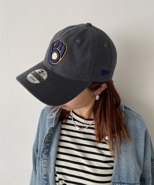 NEW ERA(ニューエラ)の「【NEW ERA】9TWENTYベースボールロゴキャップ(キャップ・レディース・ホワイト/チャコールグレー/ブラック/ネイビー/ブラック系その他/ブラック系その他2/ブラック系その他3/ブラック系その他4/パープル/ブラック系その他5/ブラック系その他7/ネイビー系2/レッド/ネイビー系1/ブラック系その他6/ブラック×グリーン/ブラック×レッド/グレー系その他/ダークグレー/ネイビー系3/ブラック×ゴールド/グレー系その他3/グレー系その他2/ネイビー系4/ライトブラック/ネイビー系5/ネイビー系6/エンジ/グリーン/ブラック×ベージュ/ネイビー系7/グレー系その他4・FREE)」の20枚目の写真