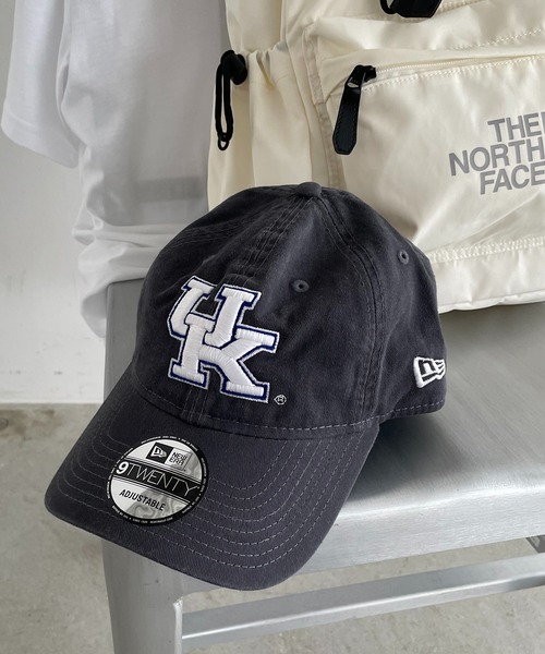 NEW ERA(ニューエラ)の「【NEW ERA】9TWENTYベースボールロゴキャップ(キャップ・レディース・ホワイト/チャコールグレー/ブラック/ネイビー/ブラック系その他/ブラック系その他2/ブラック系その他3/ブラック系その他4/パープル/ブラック系その他5/ブラック系その他7/ネイビー系2/レッド/ネイビー系1/ブラック系その他6/ブラック×グリーン/ブラック×レッド/グレー系その他/ダークグレー/ネイビー系3/ブラック×ゴールド/グレー系その他3/グレー系その他2/ネイビー系4/ライトブラック/ネイビー系5/ネイビー系6/エンジ/グリーン/ブラック×ベージュ/ネイビー系7/グレー系その他4・FREE)」の21枚目の写真