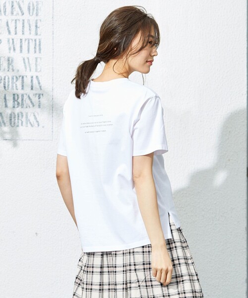 J.PRESS(ジェイプレス)の「プリント ロゴ Tシャツ(Tシャツ/カットソー・レディース・ピンク系/ネイビー系1/ライトグリーン系/ホワイト系/グレー系・LARGE/MEDIUM)」の2枚目の写真