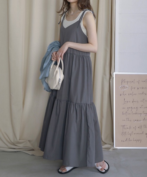 Bab（バブ）の「リボンストラップティアードワンピース（ワンピース・レディース・チャコールグレー/ライトブルー/ベージュ/サーモンピンク・M）」の21枚目の写真