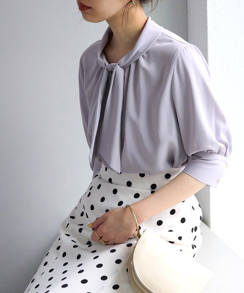 natural couture(ナチュラルクチュール)の「袖口パールノット結び6分袖ブラウス(シャツ/ブラウス・レディース・ラベンダー/サックスブルー/ピンクベージュ/その他2/その他1/オフホワイト・FREE)」の17枚目の写真