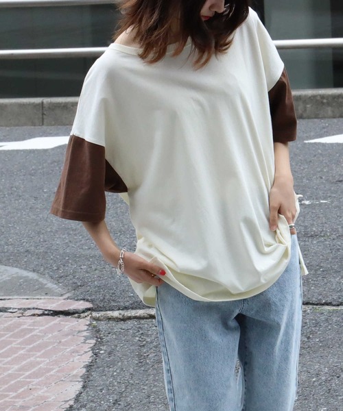 HONEYSUCKLE ROSE（ハニーサックルローズ）の「【HONEYSUCKLE ROSE】袖配色バックロゴＴシャツ（Tシャツ/カットソー・レディース・オフホワイト/グレー/ダークグレー・L/M）」の9枚目の写真