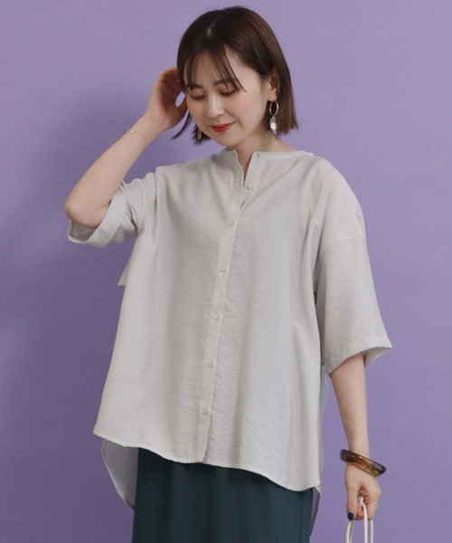 AMERICAN HOLIC（アメリカンホリック）の「バックフレアバンドカラーシャツ（シャツ/ブラウス・レディース・ライトグレー/ネイビー/サックスブルー/キャメル・M/L）」の2枚目の写真