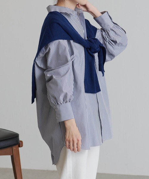 COLLAGE GALLARDAGALANTE（コラージュガリャルダガランテ）の「360度抜かりなし/バックボタン袖ギャザーシャツ（シャツ/ブラウス・レディース・ホワイト/パープル/ネイビー・FREE）」の5枚目の写真