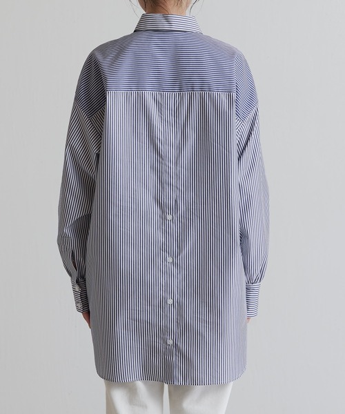 COLLAGE GALLARDAGALANTE（コラージュガリャルダガランテ）の「360度抜かりなし/バックボタン袖ギャザーシャツ（シャツ/ブラウス・レディース・ホワイト/パープル/ネイビー・FREE）」の8枚目の写真