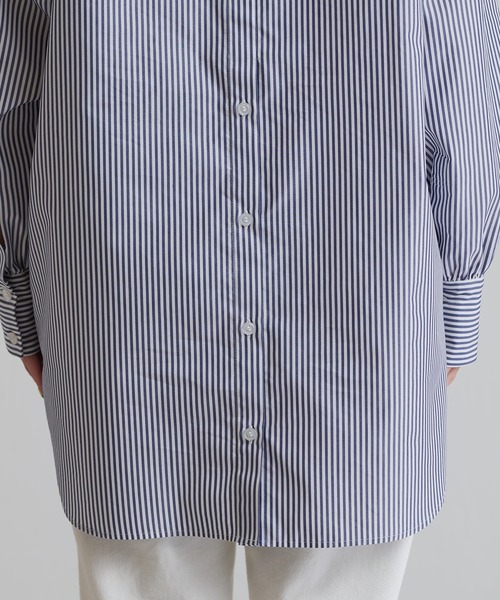 COLLAGE GALLARDAGALANTE（コラージュガリャルダガランテ）の「360度抜かりなし/バックボタン袖ギャザーシャツ（シャツ/ブラウス・レディース・ホワイト/パープル/ネイビー・FREE）」の13枚目の写真