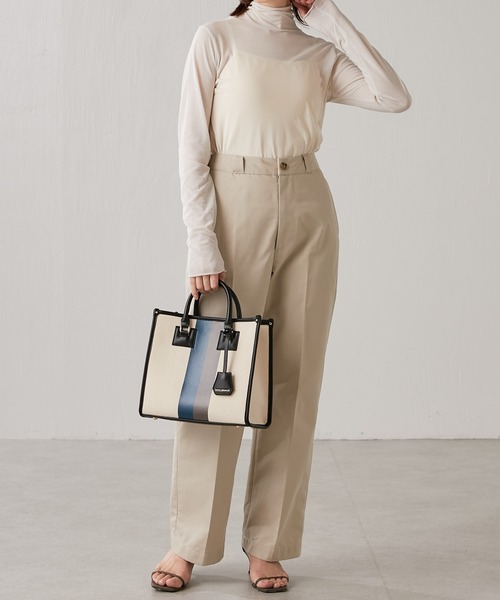 PAPILLONNER(パピヨネ)の「スクエアパイピングトート/Sサイズ/WEB限定(ハンドバッグ・レディース・ブラック/グレイッシュベージュ・FREE)」の11枚目の写真