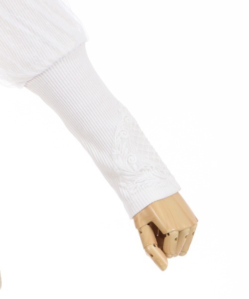 axes femme POETIQUE(アクシーズファムポエティック)の「ボリュームチュール袖プルオーバー(Tシャツ/カットソー・レディース・ブラック/ピンク/キナリ・MEDIUM)」の11枚目の写真