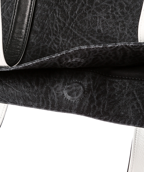 discord Yohji Yamamoto（ディスコード　ヨウジヤマモト）の「Effiloche　エフィロシェ　バッグ（ショルダーバッグ・レディース・ブラック・FREE）」の2枚目の写真