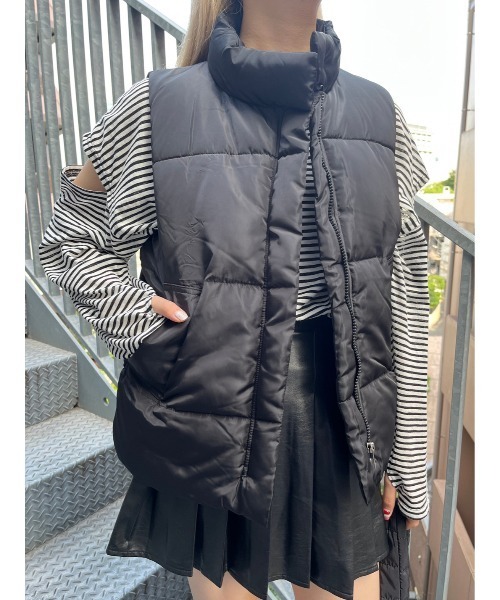 WC（ダブル シー）の「ダウンライクカラーベスト（ブルゾン・レディース・ホワイト/ブラック・FREE）」の2枚目の写真