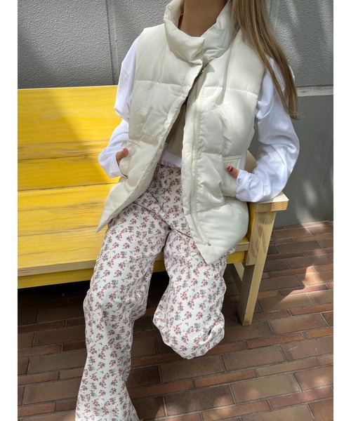 WC（ダブル シー）の「ダウンライクカラーベスト（ブルゾン・レディース・ホワイト/ブラック・FREE）」の3枚目の写真