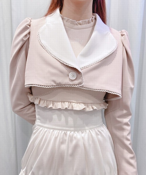 lilLilly（リルリリー）の「スカラップショートジャケット（テーラードジャケット・レディース・ホワイト/ブラック/ベージュ・FREE）」の10枚目の写真