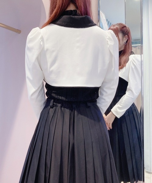 lilLilly（リルリリー）の「スカラップショートジャケット（テーラードジャケット・レディース・ホワイト/ブラック/ベージュ・FREE）」の13枚目の写真