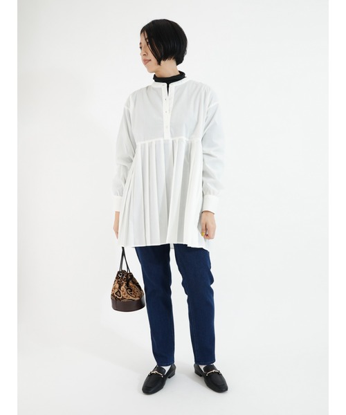 Lugnoncure（ルノンキュール）の「プリーツ切替ブラウス（シャツ/ブラウス・レディース・ベージュ/オフホワイト/ブラック・ﾌﾘ-）」の6枚目の写真