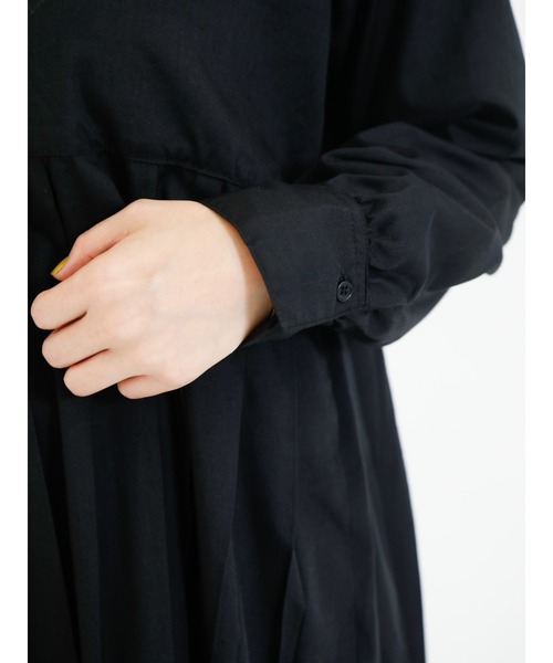 Lugnoncure（ルノンキュール）の「プリーツ切替ブラウス（シャツ/ブラウス・レディース・ベージュ/オフホワイト/ブラック・ﾌﾘ-）」の13枚目の写真