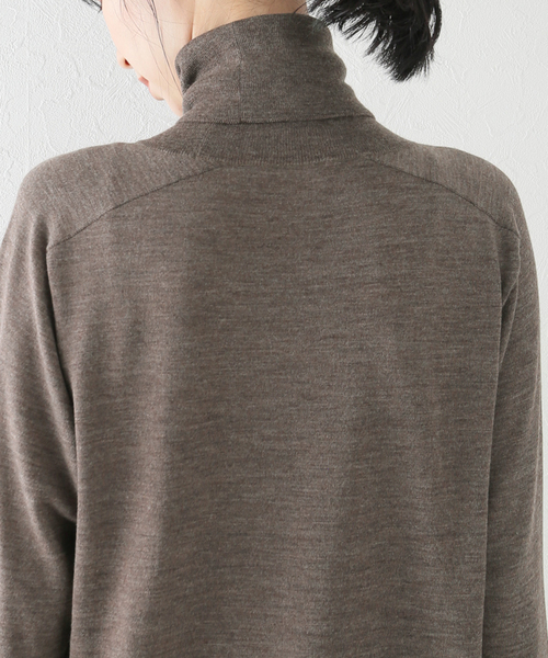 Deuxieme Classe（ドゥーズィエムクラス）の「* refined タートルネックプルオーバー（ニット/セーター・レディース・ブラウン/ブラック・FREE）」の18枚目の写真