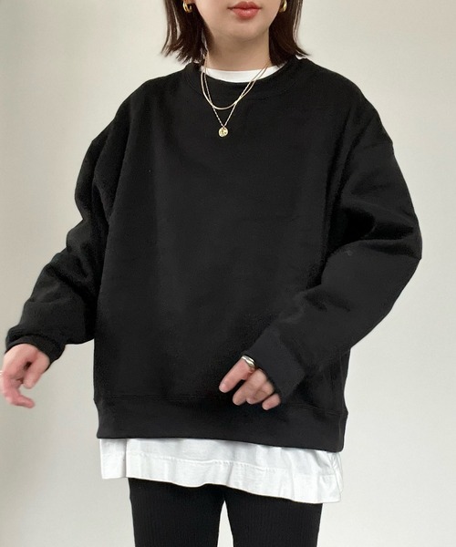 Fizz(フィズ)の「【maiko_wear × Fizz コラボ】 裏起毛オーバーサイジングクルーネックスウェット(スウェット・レディース・チャコール/グリーン/ブラック・M)」の2枚目の写真