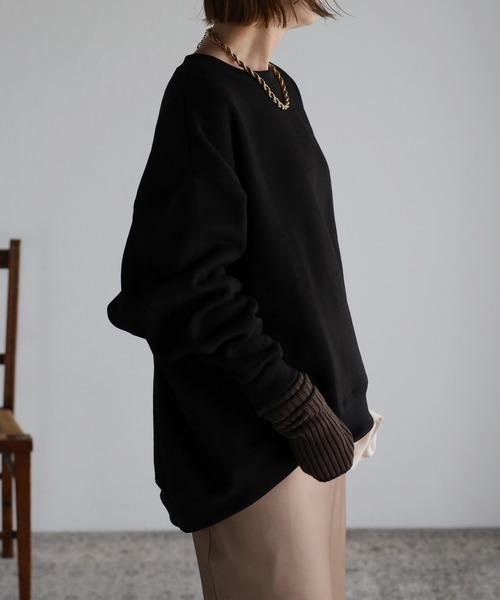 Fizz(フィズ)の「【maiko_wear × Fizz コラボ】 裏起毛オーバーサイジングクルーネックスウェット(スウェット・レディース・チャコール/グリーン/ブラック・M)」の6枚目の写真