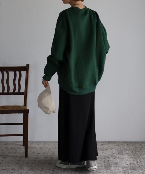 Fizz(フィズ)の「【maiko_wear × Fizz コラボ】 裏起毛オーバーサイジングクルーネックスウェット(スウェット・レディース・チャコール/グリーン/ブラック・M)」の17枚目の写真