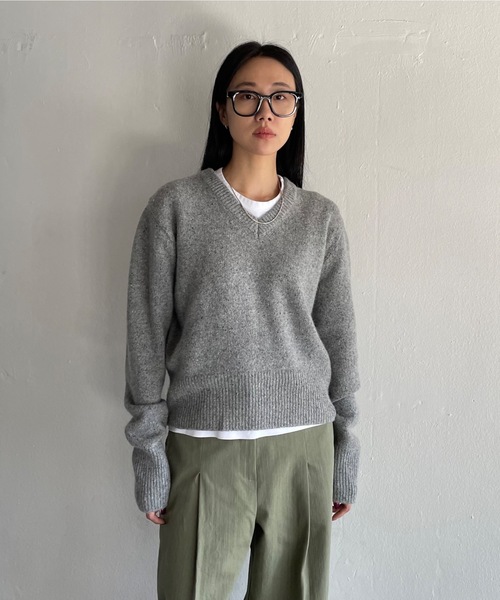 Didot.showroom（ディドット ショールーム）の「《ウール60％》 Vネックルーズボーイニット（ニット/セーター・レディース・グレー/レッド/カーキ/イエロー・FREE）」の6枚目の写真