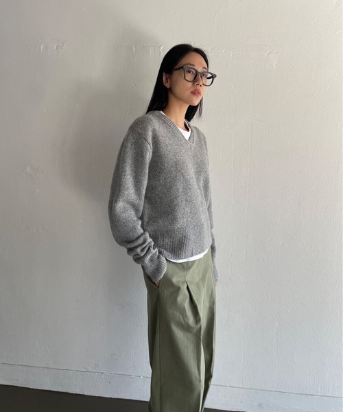 Didot.showroom（ディドット ショールーム）の「《ウール60％》 Vネックルーズボーイニット（ニット/セーター・レディース・グレー/レッド/カーキ/イエロー・FREE）」の8枚目の写真