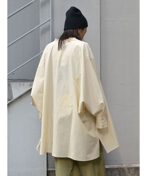 Ungrid（アングリッド）の「ルーズシルエットビックシャツ（シャツ/ブラウス・レディース・イエロー/オフホワイト/ブルー・FREE）」の11枚目の写真