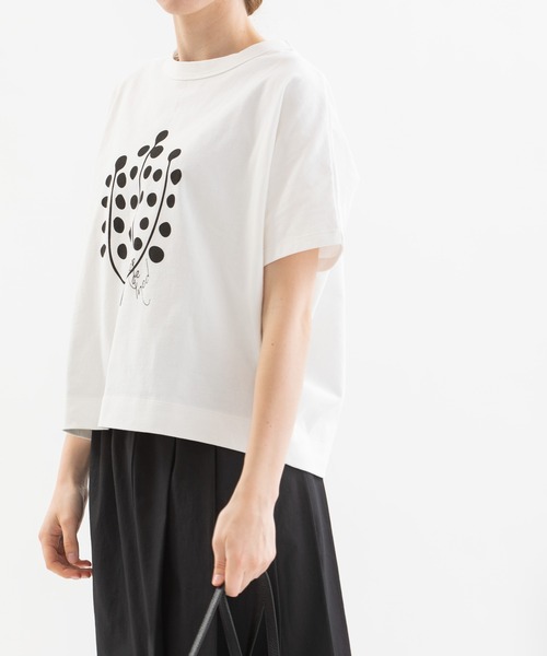 nop de nod(ノップドゥノッド)の「USコットン Cornet ユーカリプリントTシャツ(Tシャツ/カットソー・レディース・ブラック/オフホワイト/キナリ・3)」の20枚目の写真